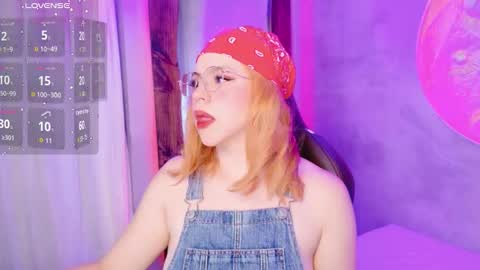 Snapshot of sussiestrawberry chatting on 28, 11, 2025 Sussie online show from 28, 11, 2025