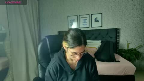   online show from 7, 1, 2025