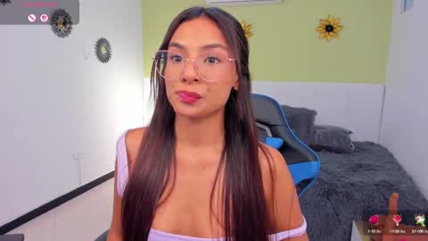 Snapshot of sussy_sweet4u chatting on 7, 3, 2025 sussy_sweet4u online show from 7, 3, 2025