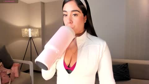 Sussy Bell online show from 25, 2, 2026