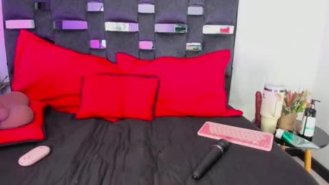 Sussy Sunny online show from 25, 2, 2026