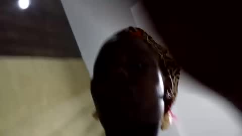 suzan001 online show from 4, 12, 2025