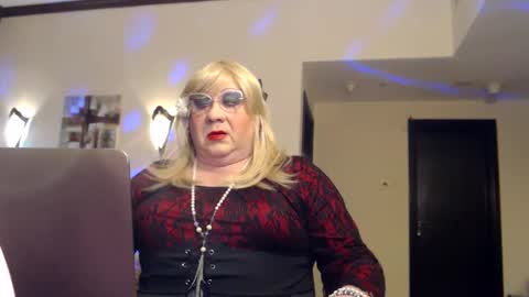 My name is Sissy or more fully Suzanna Aprilia Maria Mariquita Catarina Chinita Banci. Soy una puta - que chimba ladybug online show from 13, 12, 2024