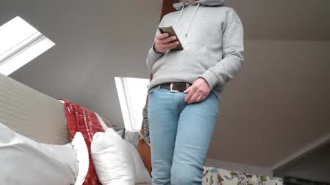 Snapshot of suzisshowboyxl chatting on 27, 12, 2024 Mmaxime1 online show from 27, 12, 2024