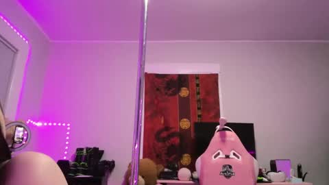 Snapshot of suzukibunny chatting on 21, 12, 2024 SuzukiBunny online show from 21, 12, 2024