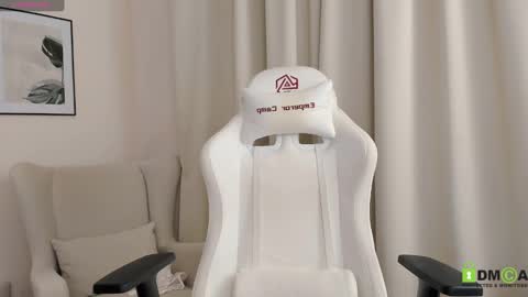 Snapshot of suzyjames chatting on 27, 12, 2024 Suzy next stream Thursday Friday Saturday online show from 27, 12, 2024