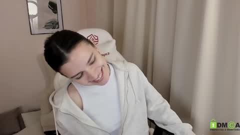 Snapshot of suzyjames chatting on 17, 1, 2025 Suzy next stream Thursday Friday Saturday online show from 17, 1, 2025