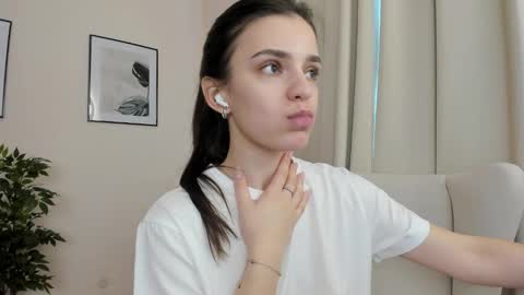 Snapshot of suzyjames chatting on 22, 1, 2025 Suzy next stream Thursday Friday Saturday online show from 22, 1, 2025