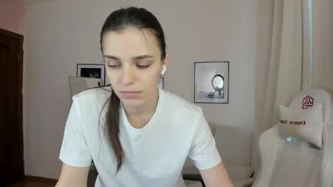 Snapshot of suzyjames chatting on 22, 1, 2025 Suzy next stream Thursday Friday Saturday online show from 22, 1, 2025