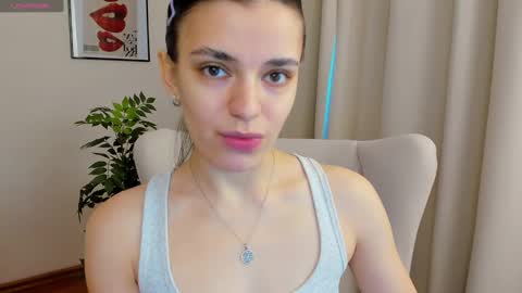 Snapshot of suzyjames chatting on 20, 2, 2025 Suzy next stream Thursday Friday Saturday online show from 20, 2, 2025