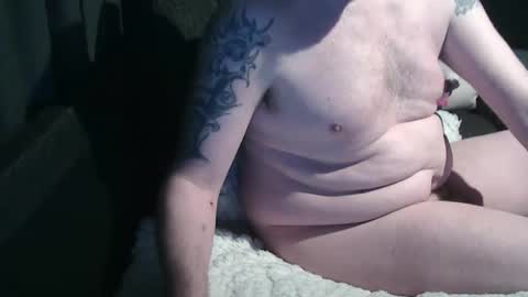 Snapshot of swartarn chatting on 24, 11, 2025 ArnSwart online show from 24, 11, 2025