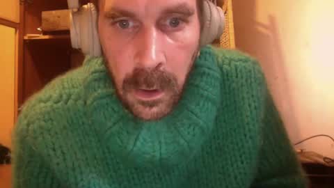 sweaterboy666 online show from 22, 1, 2025