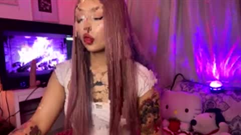 Snapshot of sweeetbabyy22 chatting on 1, 3, 2026 Valeria online show from 1, 3, 2026