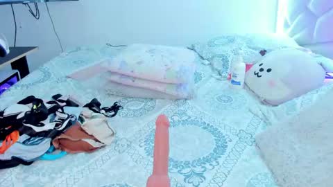 Snapshot of sweeetcruvyx chatting on 10, 6, 2026 Nikki model independent online show from 10, 6, 2026