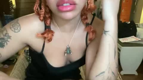 Snapshot of sweeetg1rl chatting on 7, 2, 2026 june online show from 7, 2, 2026