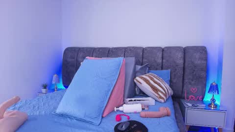 Snapshot of sweegirl_ chatting on 20, 11, 2025 Debora online show from 20, 11, 2025