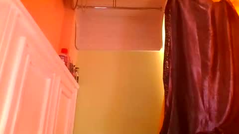 sweet52537 online show from 14, 1, 2026