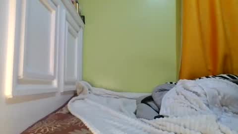 sweet52537 online show from 19, 4, 2026