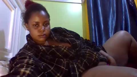 sweet52537 online show from 13, 5, 2026