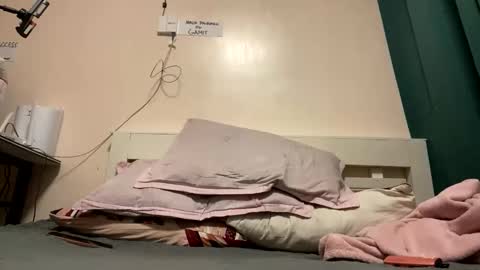 sweet7061 online show from 19, 12, 2025