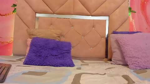 Snapshot of sweet__luna__ chatting on 8, 6, 2026 sweet__luna__ online show from 8, 6, 2026