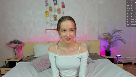 Monica  GTM 3MoTuWeFrSa 500pm-1000pm  online show from 9, 2, 2025