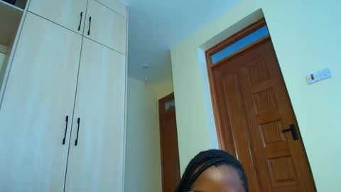 pixiee online show from 25, 4, 2026