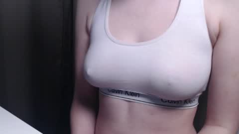 Snapshot of sweet_baby_kate chatting on 8, 1, 2025 Kate and Erica online show from 8, 1, 2025