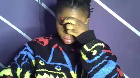 Snapshot of sweet_berry31 chatting on 2, 12, 2025 baby girl online show from 2, 12, 2025