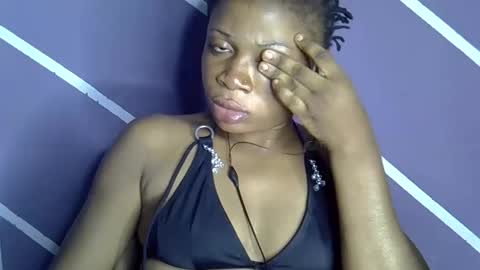 Snapshot of sweet_berry31 chatting on 17, 12, 2025 baby girl online show from 17, 12, 2025