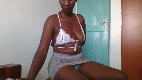 Snapshot of sweet_blackberry93 chatting on 16, 1, 2025 bella online show from 16, 1, 2025