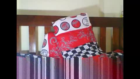 Snapshot of sweet_blackberry93 chatting on 22, 10, 2025 bella online show from 22, 10, 2025