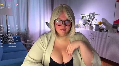 Caroline online show from 26, 4, 2026
