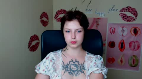 Snapshot of sweet_cherryg chatting on 14, 7, 2026 Ivy online show from 14, 7, 2026