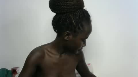 sweet_diva19 online show from 30, 10, 2025