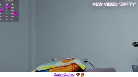 Snapshot of sweet_dty chatting on 28, 2, 2025 ZAFIRO QUIROZ online show from 28, 2, 2025