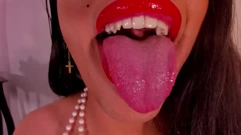 sweet_eliizabeth online show from 5, 3, 2026