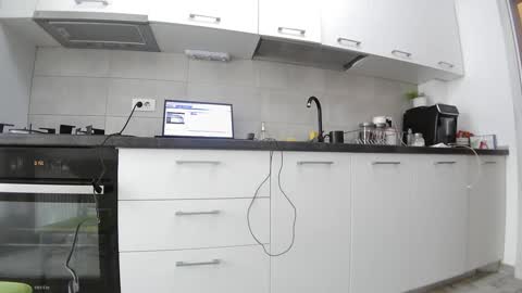 Snapshot of sweet_ella chatting on 4, 2, 2025 online show from 4, 2, 2025