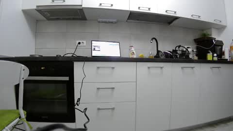 Snapshot of sweet_ella chatting on 20, 2, 2025 online show from 20, 2, 2025