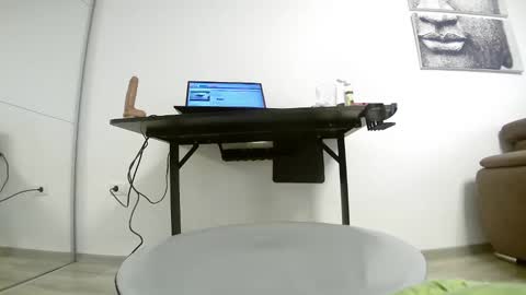 Snapshot of sweet_ella chatting on 28, 2, 2025 online show from 28, 2, 2025