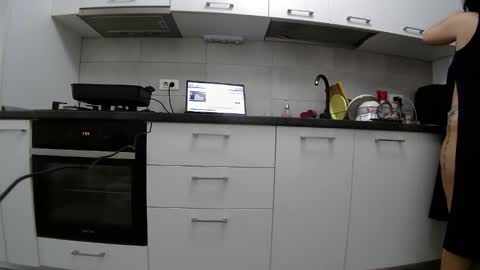 Snapshot of sweet_ella chatting on 27, 11, 2025 online show from 27, 11, 2025