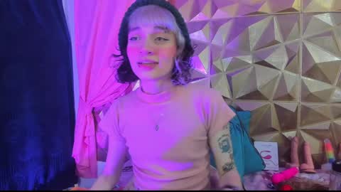  emmili  online show from 24, 12, 2024