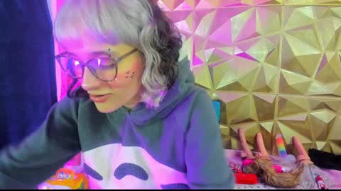  emmili  online show from 27, 12, 2024