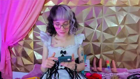  emmili  online show from 13, 2, 2025