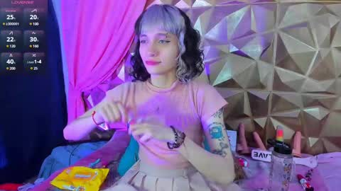  emmili  online show from 3, 3, 2025