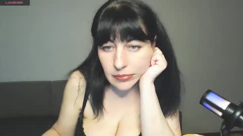 sweet_girl8484 online show from 13, 3, 2026