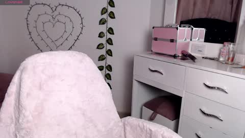 Snapshot of sweet_hannaah chatting on 26, 4, 2026 Hannah online show from 26, 4, 2026