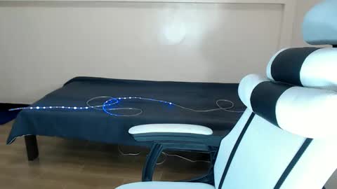 sophia daisy  online show from 5, 3, 2025