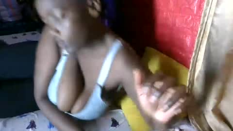 Snapshot of sweet_hennessey chatting on 8, 7, 2026 sweet_hennessey online show from 8, 7, 2026