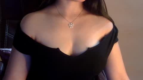 sweet_kanchi online show from 12, 4, 2026